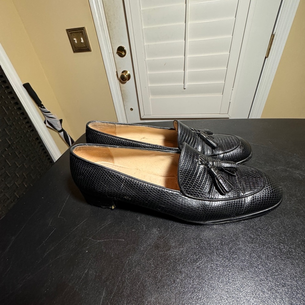 Ferragamo size 8.5 black loafers made in Italy - Picture 4 of 14